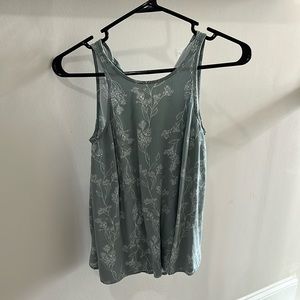 Sage Flowey Floral Tanktop